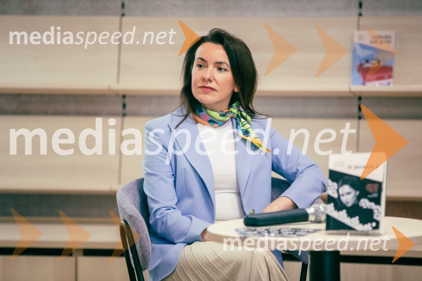  Suzana Zagorc, pisateljicaPredstavitev novosti v zbirki Razmerja