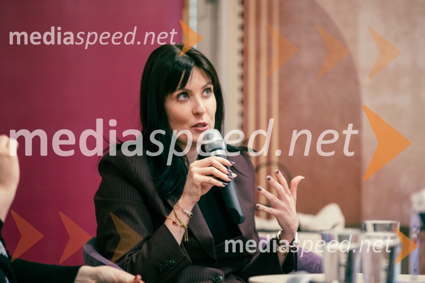  Lara Paukovič, pisateljicaPredstavitev novosti v zbirki Razmerja