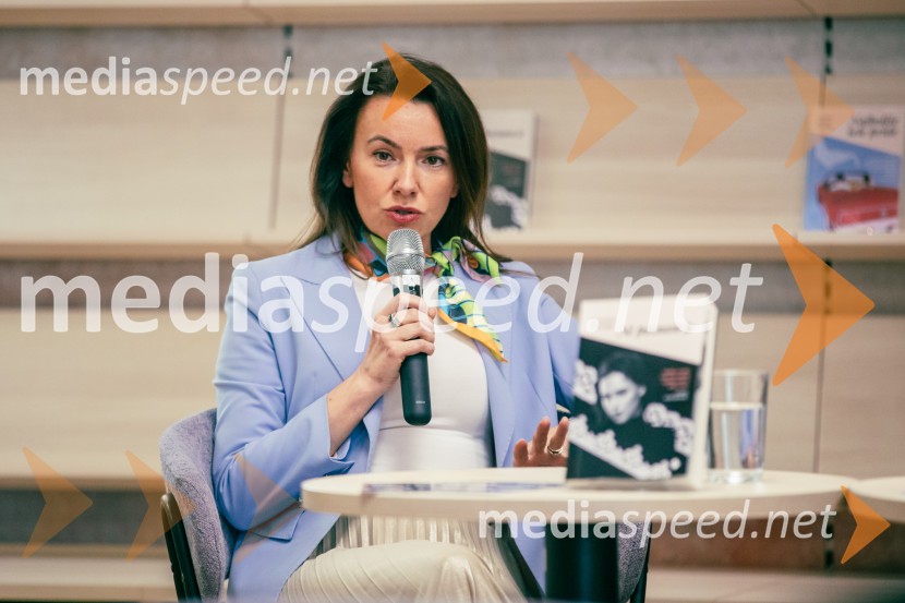  Suzana Zagorc, pisateljicaPredstavitev novosti v zbirki Razmerja