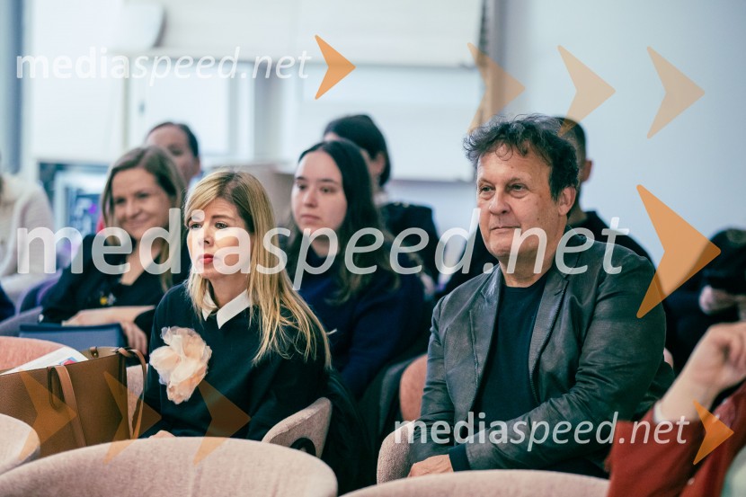  Simona Kruhar Gaberšček, urednica, Marketing Magazin;  Andrej Blatnik, pisateljPredstavitev novosti v zbirki Razmerja