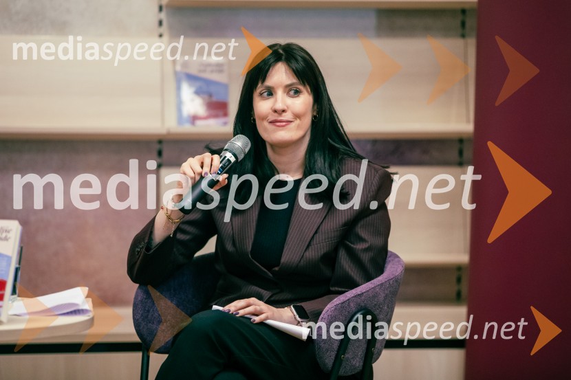  Lara Paukovič, pisateljicaPredstavitev novosti v zbirki Razmerja