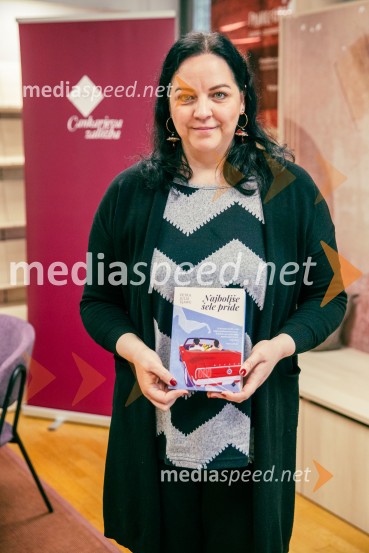  Petra Julia Ujawe, novinarkaPredstavitev novosti v zbirki Razmerja