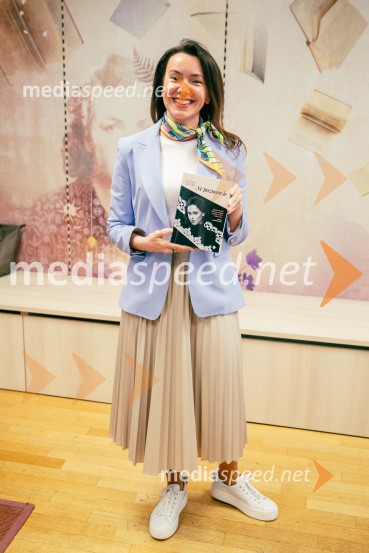  Suzana Zagorc, pisateljicaPredstavitev novosti v zbirki Razmerja