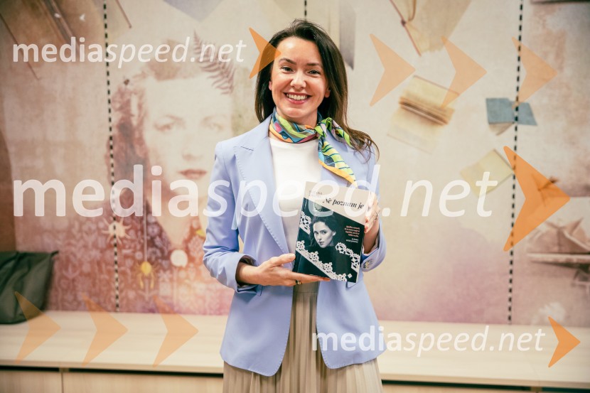  Suzana Zagorc, pisateljicaPredstavitev novosti v zbirki Razmerja