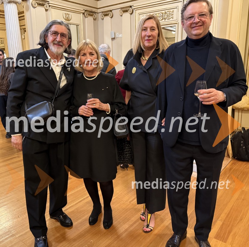  Leo Kulaš, kostumograf;  ... ;  Andreja Japelj;  Marko Japelj, scenografPeer Gynt, premiera Clugovega baleta v milanski Scali