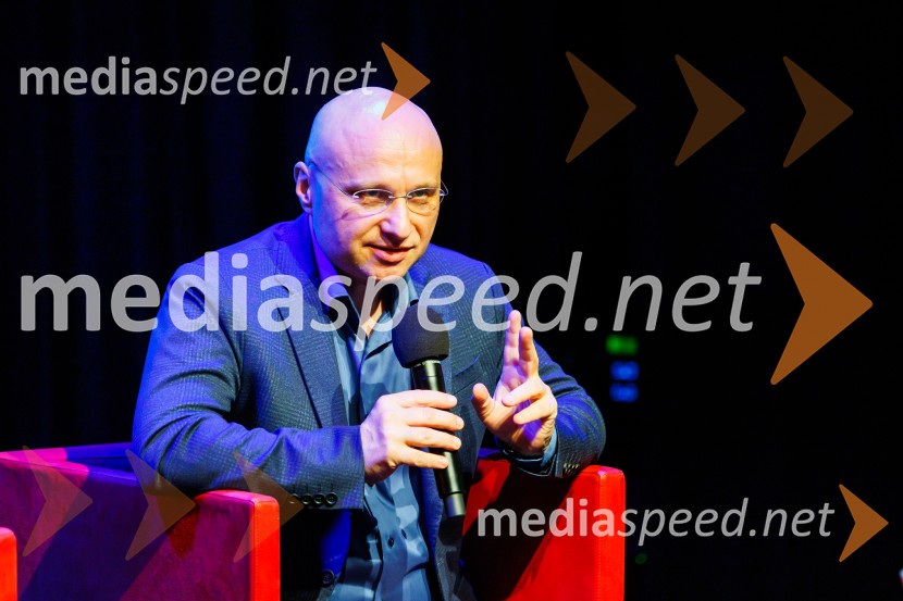 prof. dr. Kozmo Ahačič, jezikoslovec in literarni zgodovinarČetrt stoletja Gledališča Koper