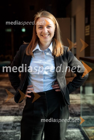  Špela Drobnič Rener, Britansko-slovenska gospodarska zbornicaČaj z razlogom: Krepitev kapitalskih trgov s pomočjo trajnostne pokojninske reforme