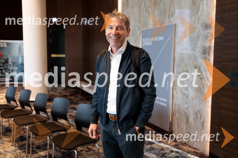 Čaj z razlogom: Krepitev kapitalskih trgov s pomočjo trajnostne pokojninske reforme