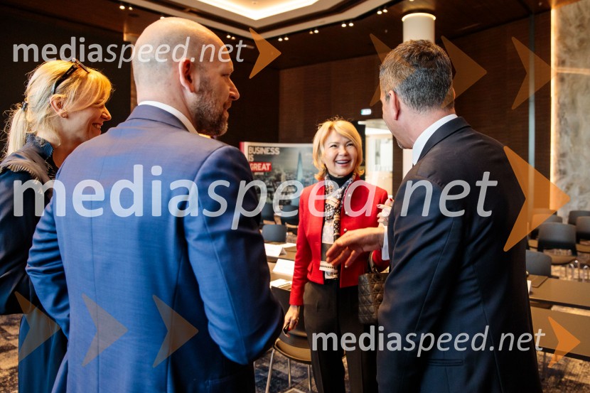  Nevenka Črešnar Pergar, lastnica in direktorica podjetja NP ConsultingČaj z razlogom: Krepitev kapitalskih trgov s pomočjo trajnostne pokojninske reforme