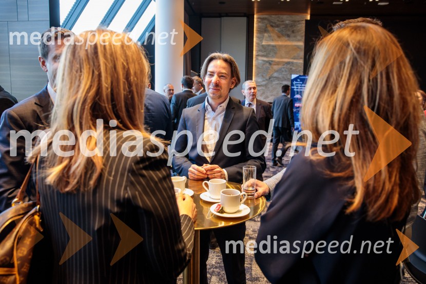  Žiga Vižintin, Pokojninska družba A, d.d.Čaj z razlogom: Krepitev kapitalskih trgov s pomočjo trajnostne pokojninske reforme