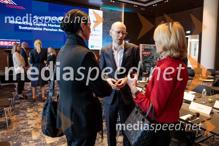  Benjamin Jošar,  predsednik uprave družbe Triglav Skladi;  Nevenka Črešnar Pergar, lastnica in direktorica podjetja NP ConsultingČaj z razlogom: Krepitev kapitalskih trgov s pomočjo trajnostne pokojninske reforme