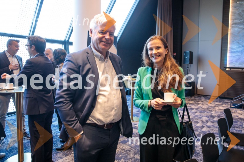  Mark Richards, član nadzornega sveta, NLB;  ... Čaj z razlogom: Krepitev kapitalskih trgov s pomočjo trajnostne pokojninske reforme