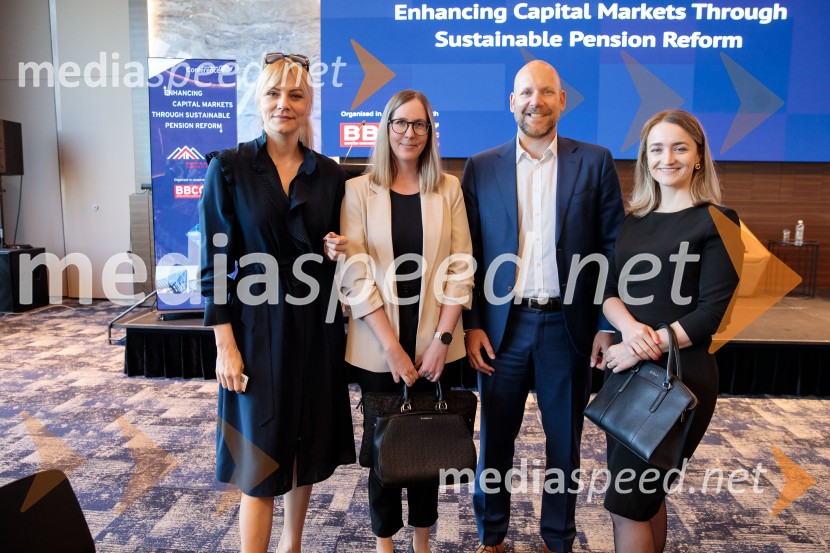 Čaj z razlogom: Krepitev kapitalskih trgov s pomočjo trajnostne pokojninske reforme