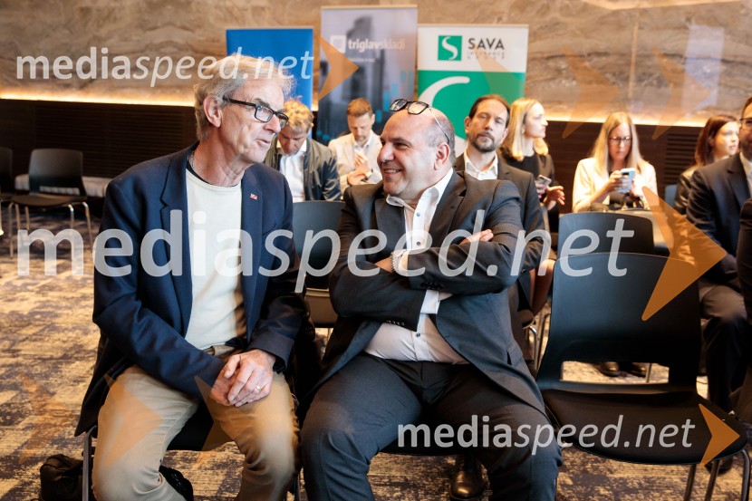 Čaj z razlogom: Krepitev kapitalskih trgov s pomočjo trajnostne pokojninske reforme