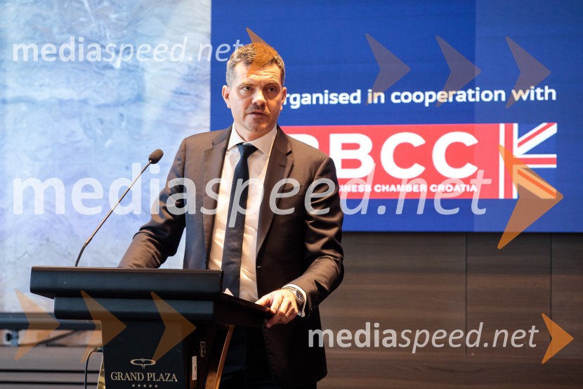  Luka Vesnaver, predsednik Britansko-slovenske gospodarske zbornice in partner v ION AdvisoryČaj z razlogom: Krepitev kapitalskih trgov s pomočjo trajnostne pokojninske reforme