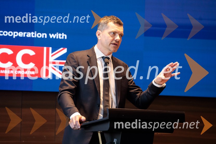  Luka Vesnaver, predsednik Britansko-slovenske gospodarske zbornice in partner v ION AdvisoryČaj z razlogom: Krepitev kapitalskih trgov s pomočjo trajnostne pokojninske reforme