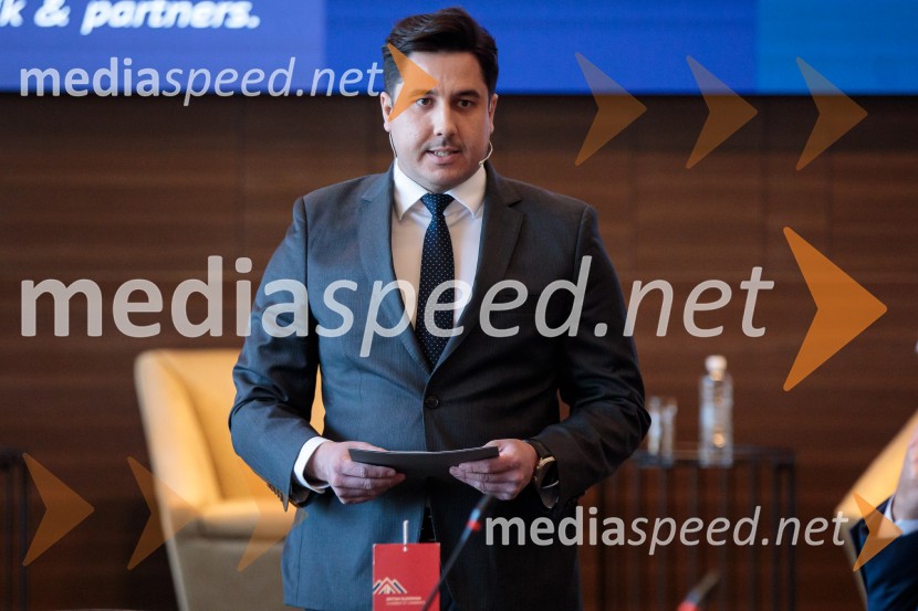  Aljoša Krdžić, partner, odvetniška pisarna Rojs, Peljhan, Prelesnik & partnerjČaj z razlogom: Krepitev kapitalskih trgov s pomočjo trajnostne pokojninske reforme