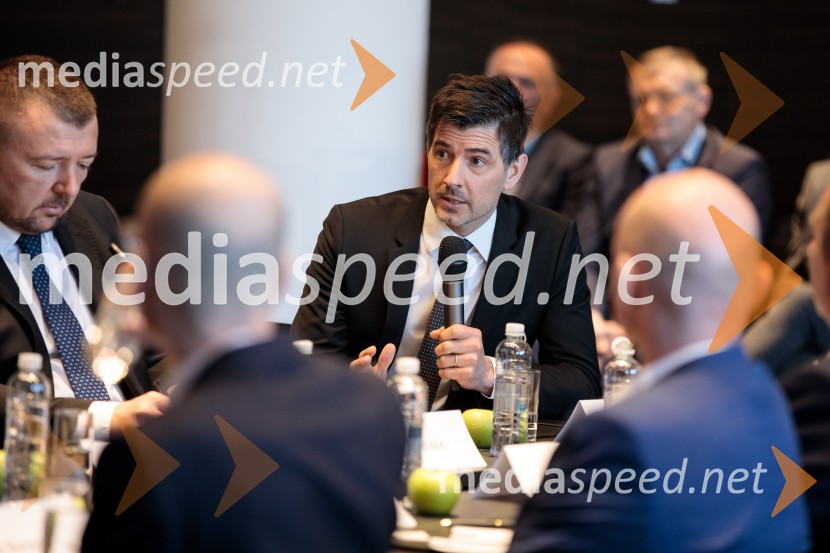  Marko Bombač,  predsednik uprave, Ljubljanska borzaČaj z razlogom: Krepitev kapitalskih trgov s pomočjo trajnostne pokojninske reforme