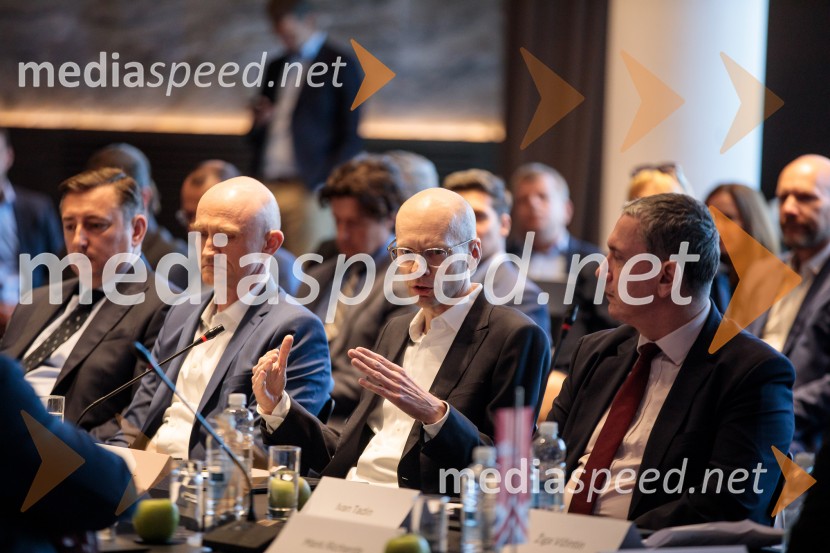  Benjamin Jošar,  predsednik uprave družbe Triglav SkladiČaj z razlogom: Krepitev kapitalskih trgov s pomočjo trajnostne pokojninske reforme