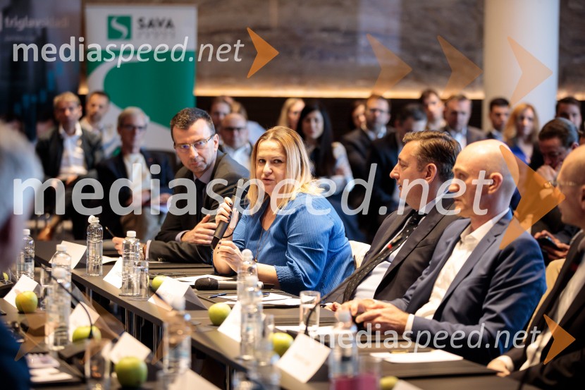  Ivana Gažić, predsednica uprave, Zagrebška borzaČaj z razlogom: Krepitev kapitalskih trgov s pomočjo trajnostne pokojninske reforme