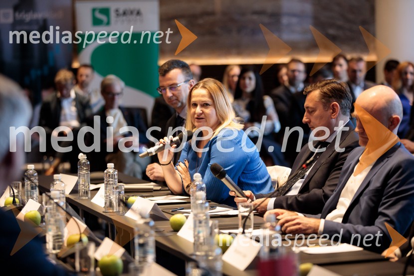  Ivana Gažić, predsednica uprave, Zagrebška borzaČaj z razlogom: Krepitev kapitalskih trgov s pomočjo trajnostne pokojninske reforme