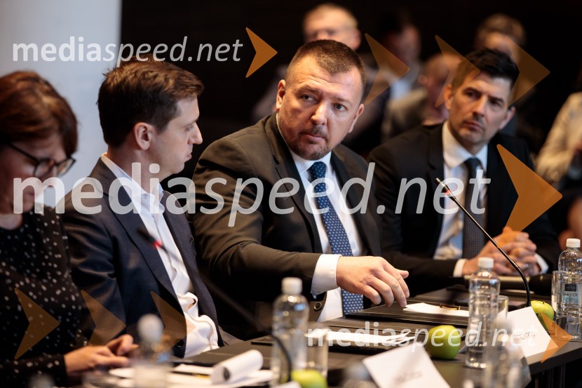  Mateo Blaće, vodja korporativnega upravljanja, ERSTEČaj z razlogom: Krepitev kapitalskih trgov s pomočjo trajnostne pokojninske reforme