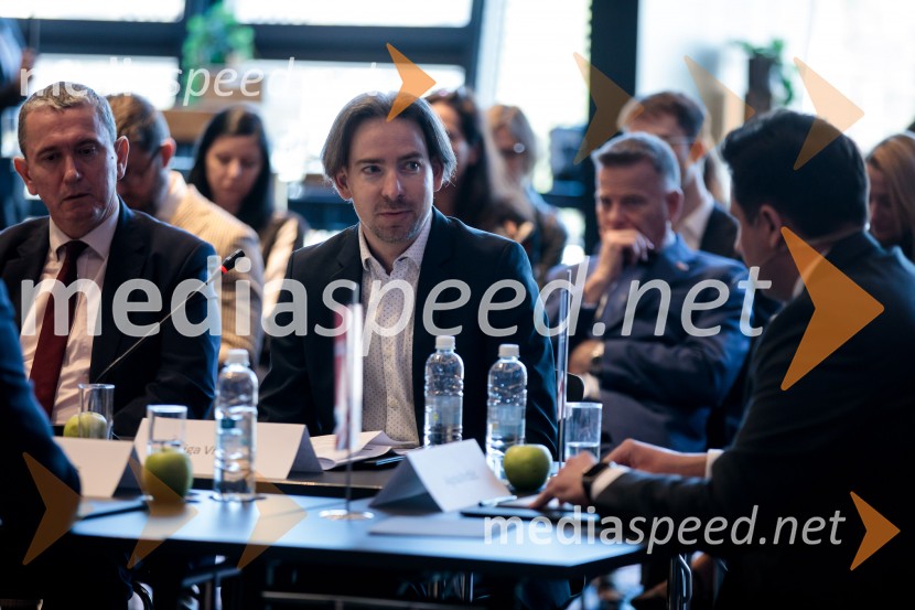  Žiga Vižintin, Pokojninska družba A, d.d.Čaj z razlogom: Krepitev kapitalskih trgov s pomočjo trajnostne pokojninske reforme