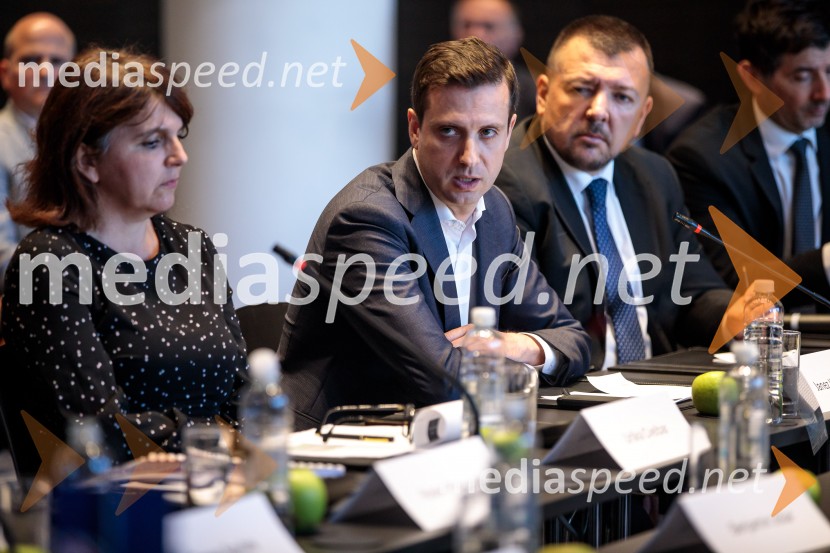  Janez Kranjc, predsednik uprave, Prva GroupČaj z razlogom: Krepitev kapitalskih trgov s pomočjo trajnostne pokojninske reforme