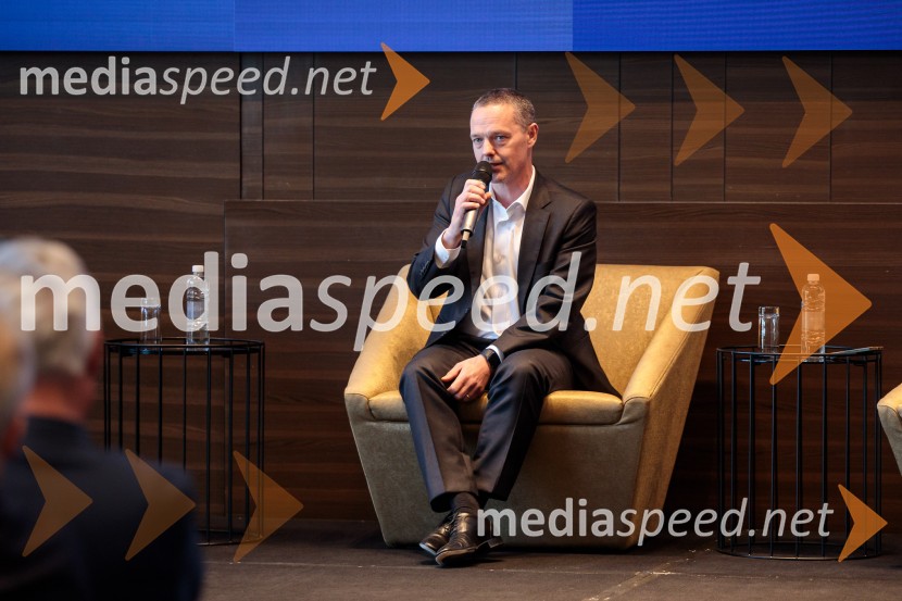  Matej  Golob Matzele, predsednik uprave, Modra zavarovalnicaČaj z razlogom: Krepitev kapitalskih trgov s pomočjo trajnostne pokojninske reforme