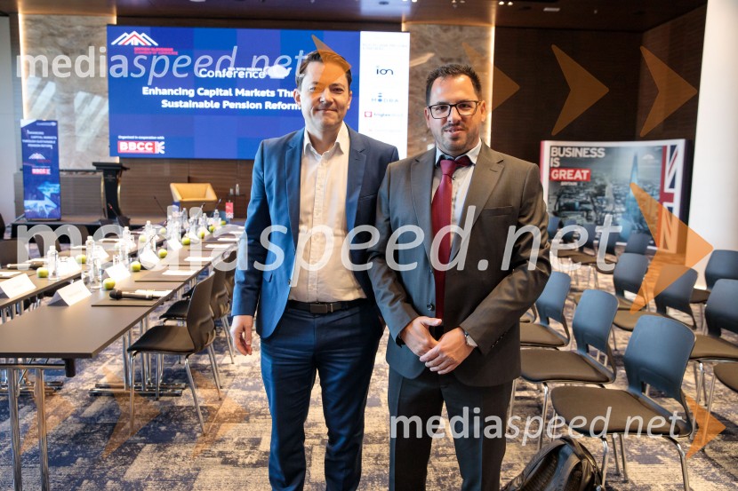 Čaj z razlogom: Krepitev kapitalskih trgov s pomočjo trajnostne pokojninske reforme