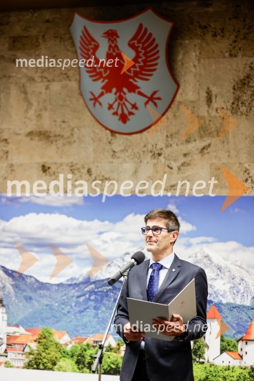  Matjaž Rakovec, župan Mestne občine KranjPrireditev Kranj-La Ciotat ob obisku plesalk iz Francije