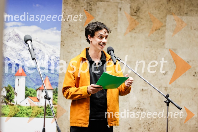  Julien Cousseau, kulturni atašej FRA veleposlaništvoPrireditev Kranj-La Ciotat ob obisku plesalk iz Francije