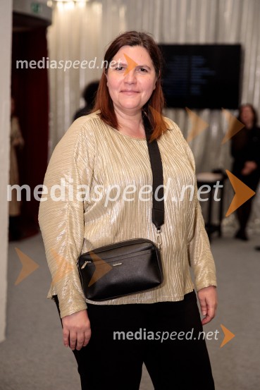  Teja Pelko, novinarkaTramvaj Poželenje, premiera v SNG Drama Ljubljana