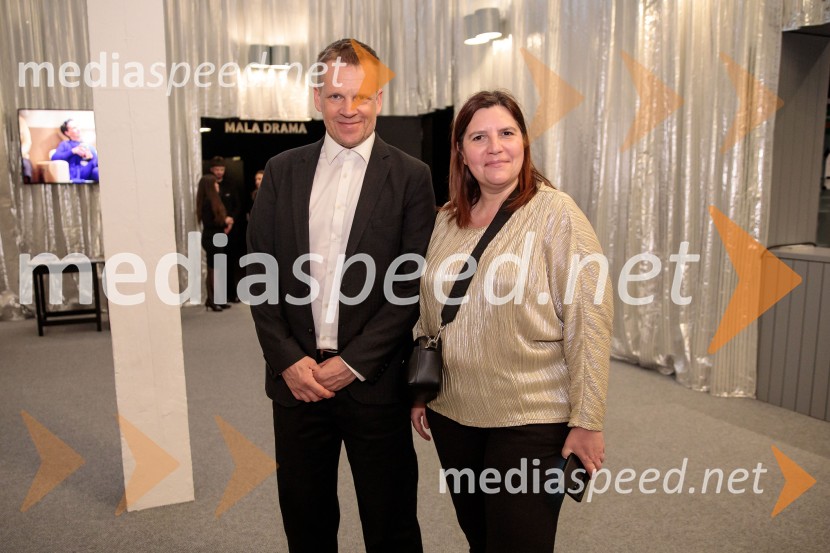  Luka Nabergoj, pomočnik ravnateljice SNG Drama Ljubljana;  Teja Pelko, novinarkaTramvaj Poželenje, premiera v SNG Drama Ljubljana