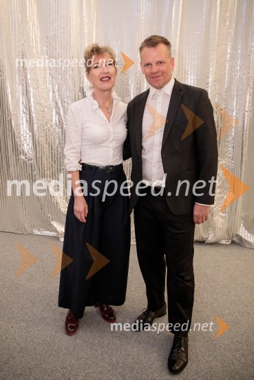  Vesna Jurca Tadel, ravnateljica SNG Drama Ljubljana;  Luka Nabergoj, pomočnik ravnateljice SNG Drama LjubljanaTramvaj Poželenje, premiera v SNG Drama Ljubljana