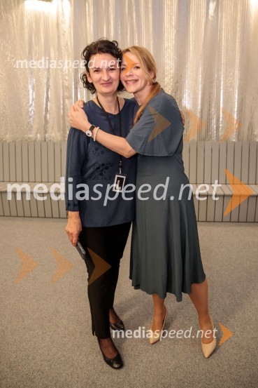  Ema Peruš, vodja abonmajev SNG Drama Ljubljana;  Barbara Svetek, vodja službe za marketing SNG Drama LjubljanaTramvaj Poželenje, premiera v SNG Drama Ljubljana