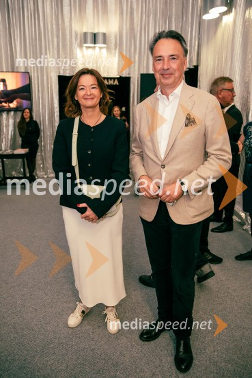  Tanja Fajon, podpredsednica vlade in ministrica za zunanje zadeve;  Tomislav Čizmić, predsednik poslovodstva družbe, Telemach Slovenija d.o.o.Tramvaj Poželenje, premiera v SNG Drama Ljubljana