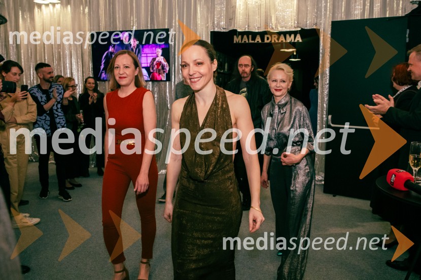  Vanja  Plut, igralka;  Iva Babić, igralka;  Polona  Juh, igralkaTramvaj Poželenje, premiera v SNG Drama Ljubljana