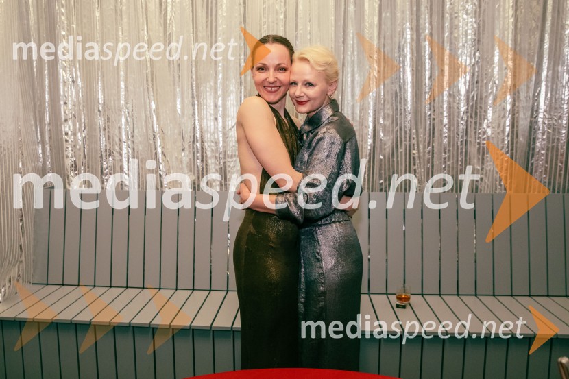  Polona  Juh, igralka;  Iva Babić, igralkaTramvaj Poželenje, premiera v SNG Drama Ljubljana