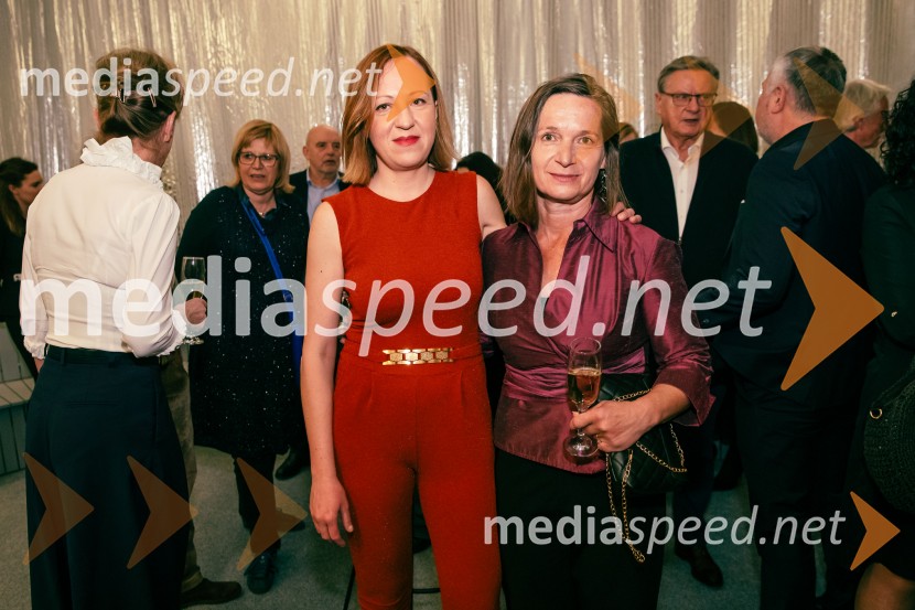  Vanja  Plut, igralka;  ... Tramvaj Poželenje, premiera v SNG Drama Ljubljana