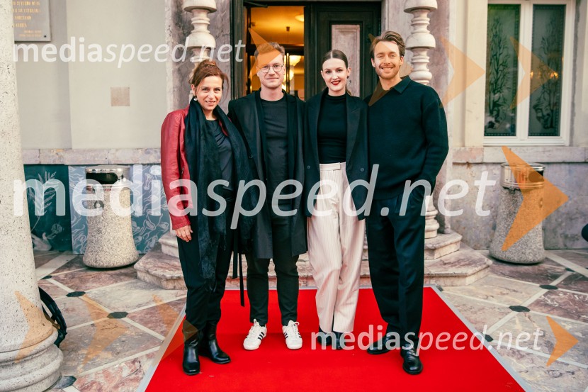  Barbara Medvešček, igralka;  Žan Brelih Hatunić, igralec;  Lucija Harum, igralka, pevka;  Luka Bokšan, igralec55. Teden slovenske drame, sklepna slovesnost s podelitvijo nagrad