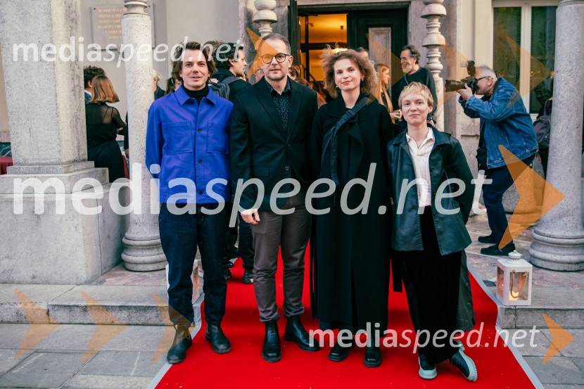  ... ;  Rok Andres, dramaturg SNG Drama Ljubljana;  Neža Lučka  Peterlin, dramaturginja;  ... 55. Teden slovenske drame, sklepna slovesnost s podelitvijo nagrad