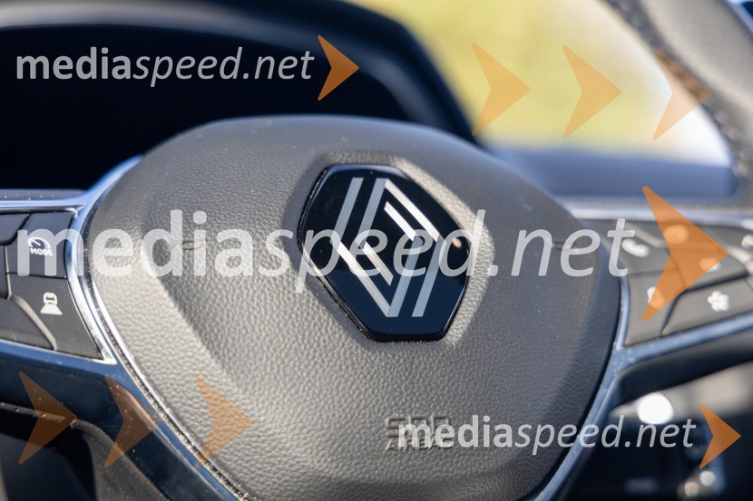 RENAULT CAPTUR Techno E-Tech full hybrid 145