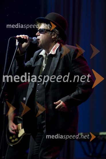 Koncert skupine PankrtiCenter urbane kulture Kino Šiška, otvoritev