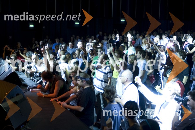 Koncert skupine PankrtiCenter urbane kulture Kino Šiška, otvoritev