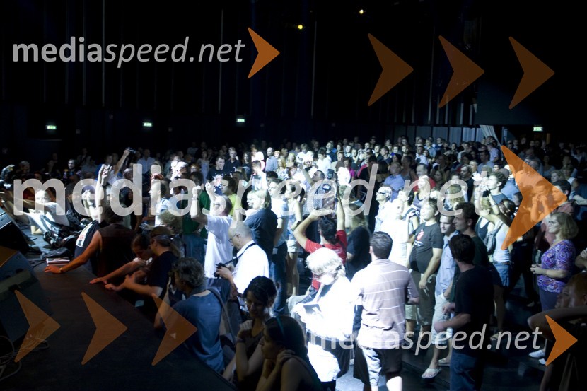 Koncert skupine PankrtiCenter urbane kulture Kino Šiška, otvoritev