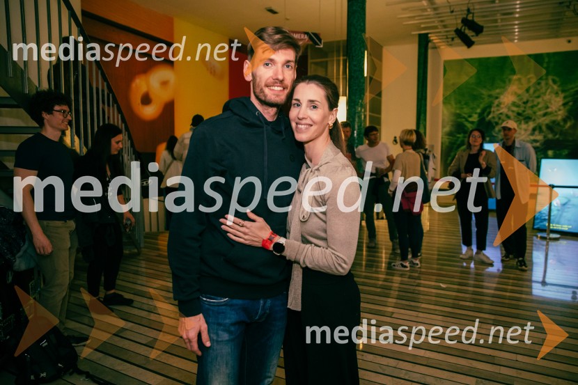  Robert Korošec, igralec;  Nina Rakovec, igralka, pevkaTradicionalni koncert MGL&AGRFT v Kino Šiška