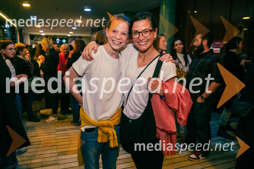  ... ;  Simona  Belle, služba za stike z javnostmi MGLTradicionalni koncert MGL&AGRFT v Kino Šiška