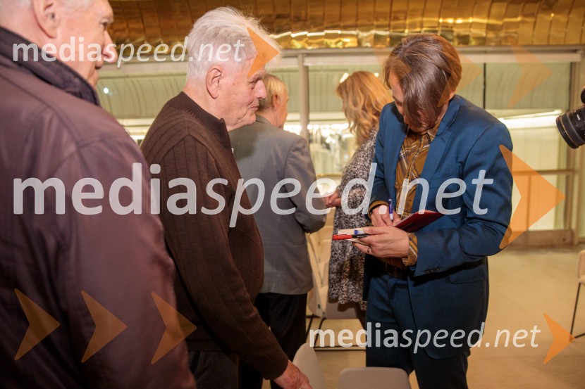 dr. Aleksander Bassin, slovenski likovni kritik;  Aleš Šteger, pesnik, pisateljPredstavitev knjige Ogenj Aleša Štegerja
