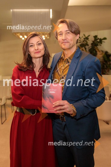 doc. dr. Maja Petrović Šteger, antropologinja;  Aleš Šteger, pesnik, pisateljPredstavitev knjige Ogenj Aleša Štegerja